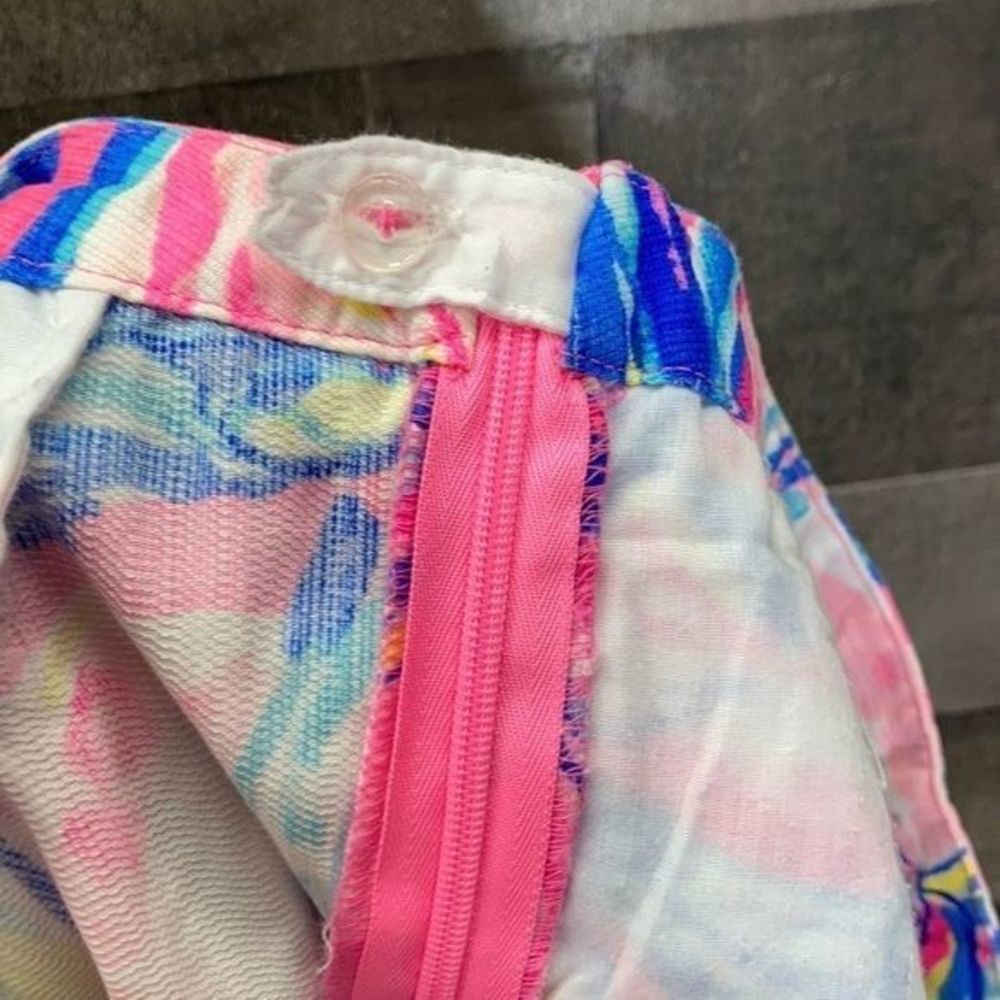 Lilly Pulitzer Adie Pink Sunset 4” Shorts - Picture 9 of 12